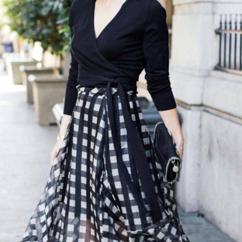 Marissa Webb Black White Checked Gingham 100% Silk Midi Circle Skirt Size 8 - Picture 9 of 9